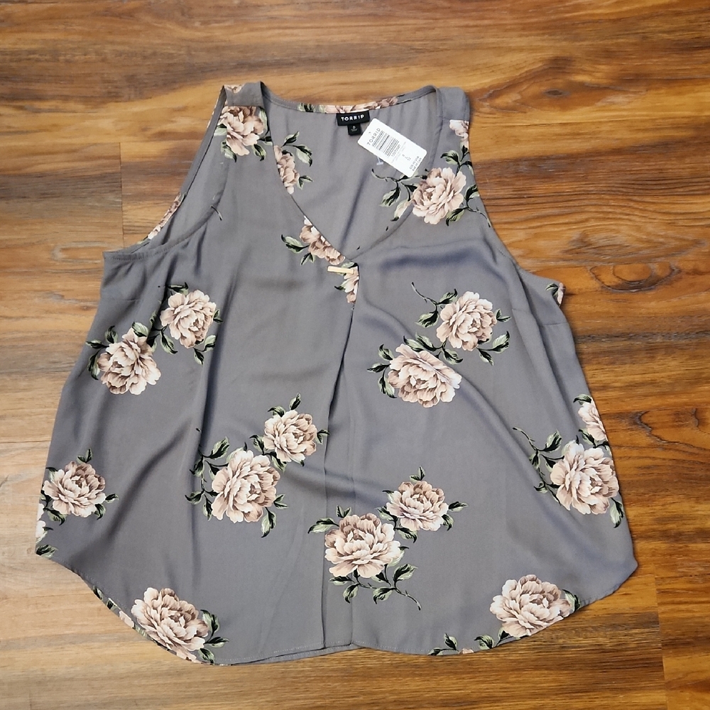 Torrid Floral Oversized Sleeveless Top - Gray/light Mauve. Torrid Size 0